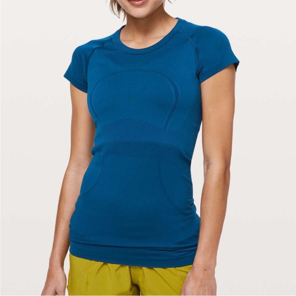Lululemon Swiftly Tech Short Sleeve Crew
Deep Marine / Deep Marine